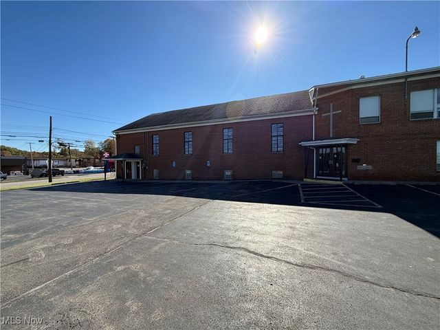 44 S Main Street, Hubbard, OH 44425