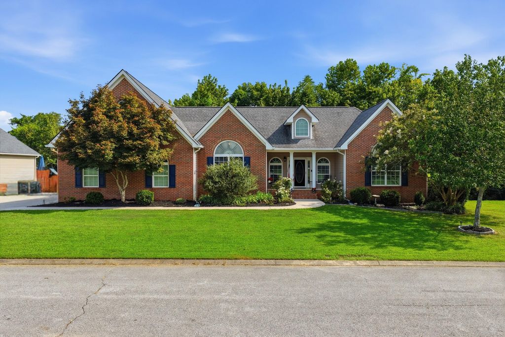 8644 Wading Branch Court, Ooltewah, TN 37363