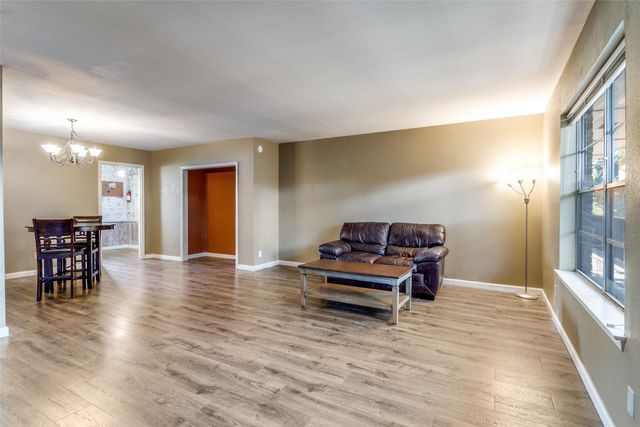 7931 Royal Lane 215, Dallas, TX 75230