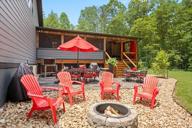 129 Long Branch Ct, Jamestown, TN 38556
