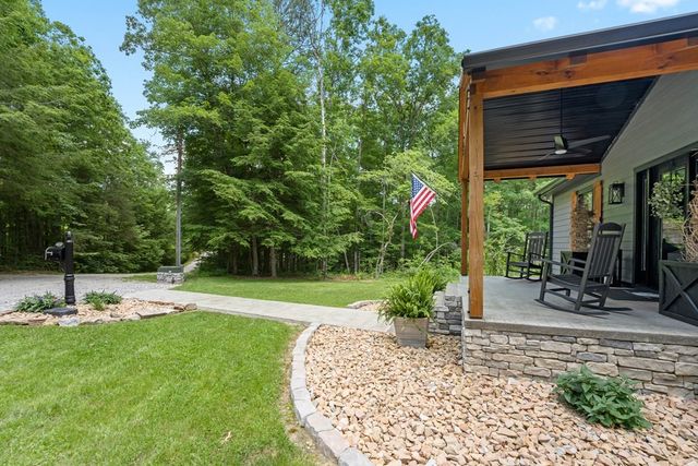 129 Long Branch Ct, Jamestown, TN 38556