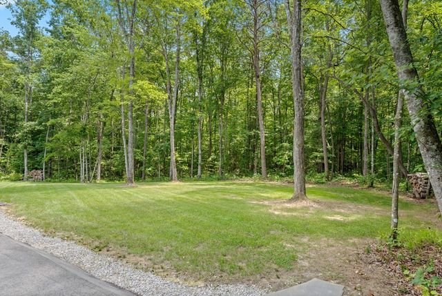 129 Long Branch Ct, Jamestown, TN 38556