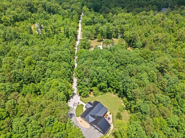 129 Long Branch Ct, Jamestown, TN 38556