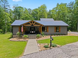 129 Long Branch Ct, Jamestown, TN 38556