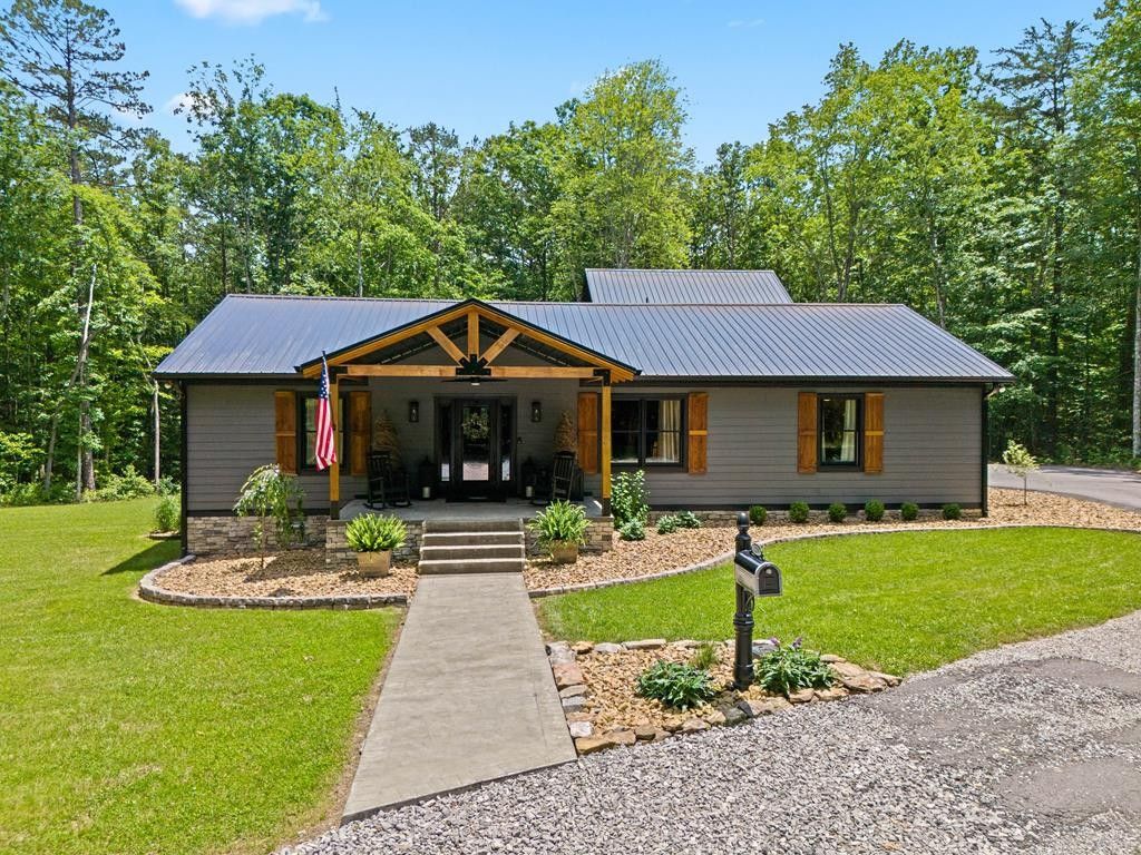 129 Long Branch Ct, Jamestown, TN 38556