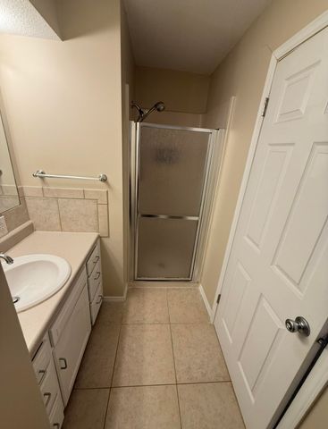 203 N Ellen Street, Nixa, MO 65714