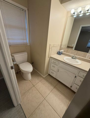203 N Ellen Street, Nixa, MO 65714