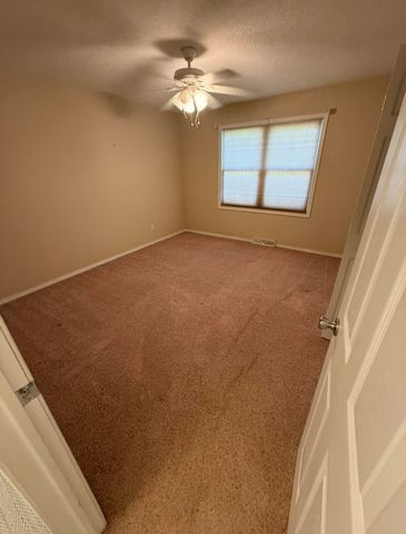 203 N Ellen Street, Nixa, MO 65714