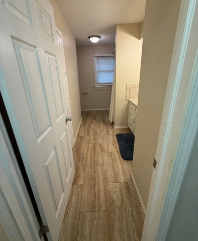 203 N Ellen Street, Nixa, MO 65714