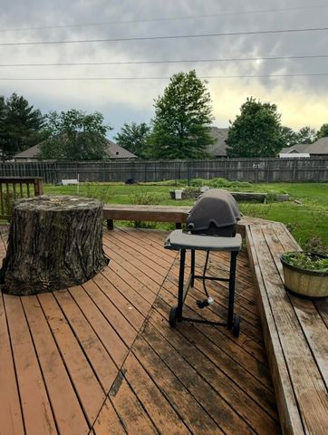 203 N Ellen Street, Nixa, MO 65714