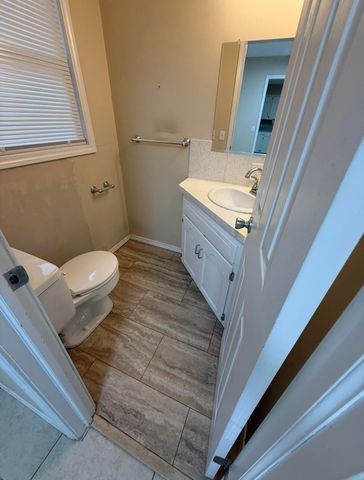 203 N Ellen Street, Nixa, MO 65714