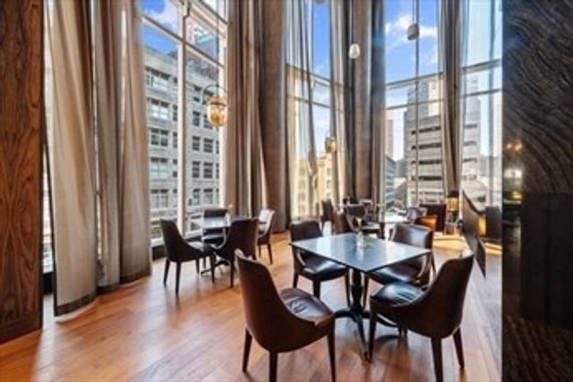 1 Franklin 2406, Boston, MA 02110