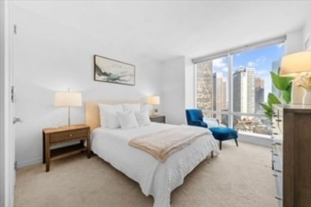 1 Franklin 2406, Boston, MA 02110