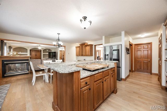 132 Callaway Court, O'fallon, IL 62269