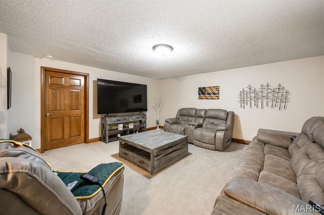 132 Callaway Court, O'fallon, IL 62269