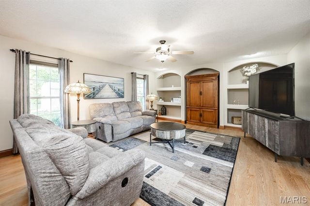 132 Callaway Court, O'fallon, IL 62269