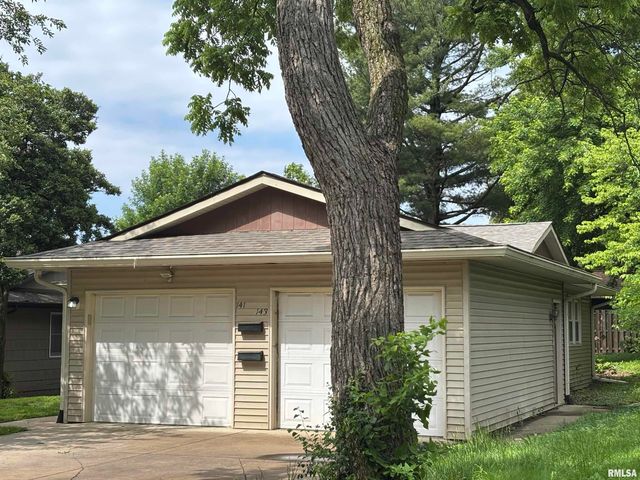 141 N DOUGLAS Avenue, Springfield, IL 62702