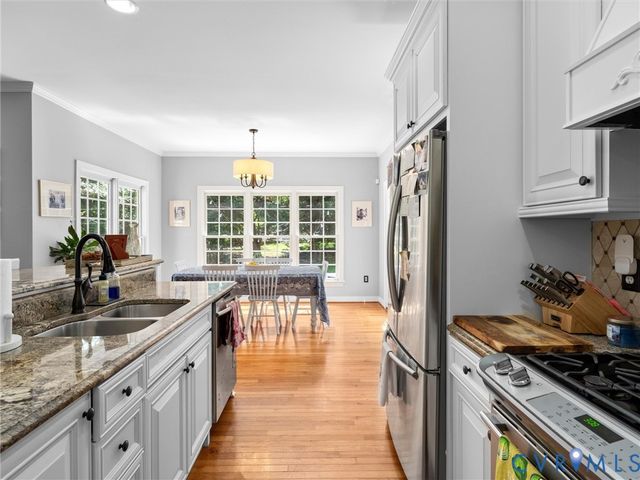 1124 Kingham Dr, Chesterfield, VA 23114