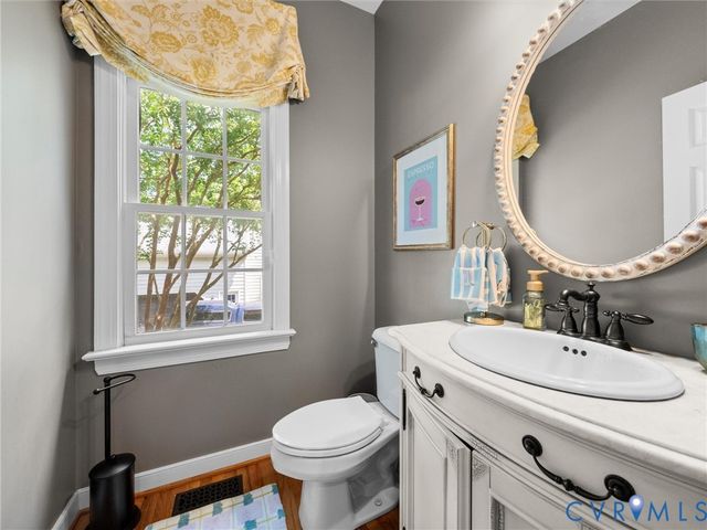 1124 Kingham Dr, Chesterfield, VA 23114