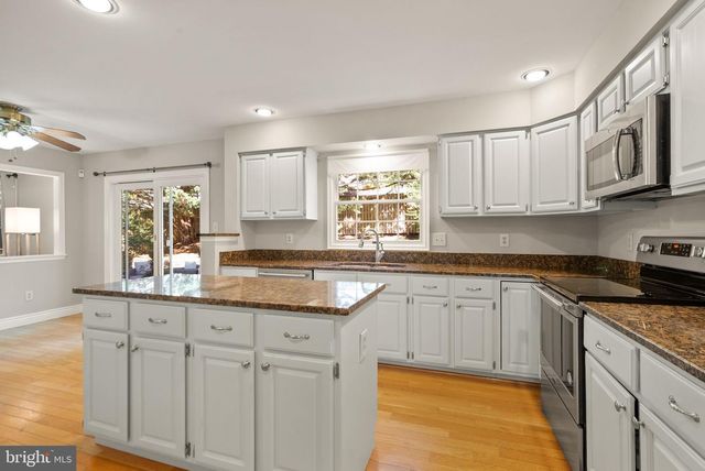 12652 TERRYMILL DR, Herndon, VA 20170