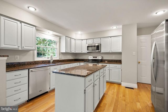 12652 TERRYMILL DR, Herndon, VA 20170