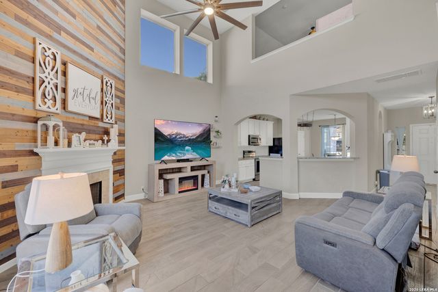 2738 SUMMIT VW, San Antonio, TX 78261