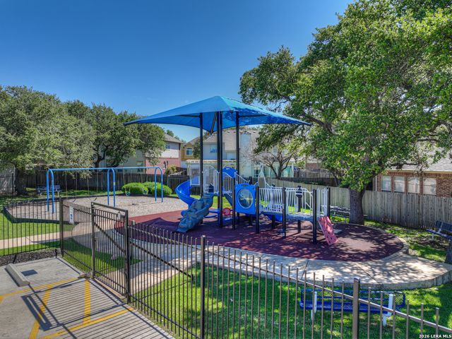 2738 SUMMIT VW, San Antonio, TX 78261