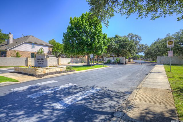 2738 SUMMIT VW, San Antonio, TX 78261