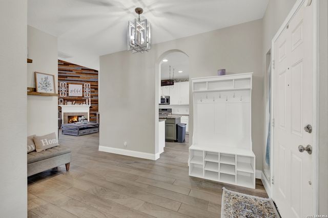 2738 SUMMIT VW, San Antonio, TX 78261