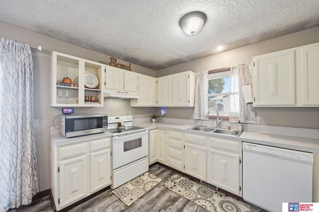 13830 Newgate Street, Waverly, NE 68462