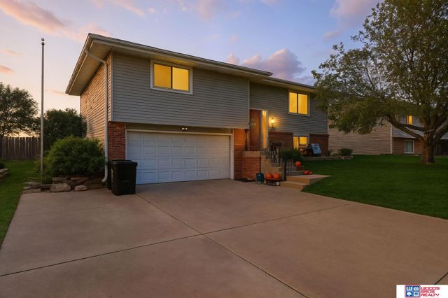 13830 Newgate Street, Waverly, NE 68462