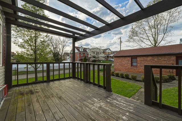 340 11th Ave W, Huntington, WV 25701