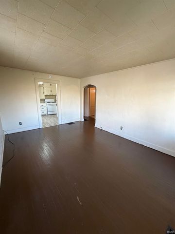 1313 N Fares Avenue, Evansville, IN 47711