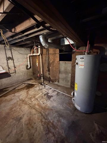 1313 N Fares Avenue, Evansville, IN 47711