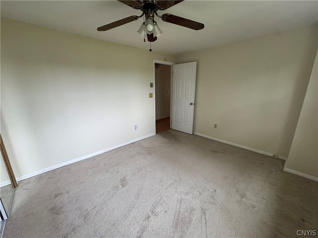 4748 Haverton Lane, Clay, NY 13090
