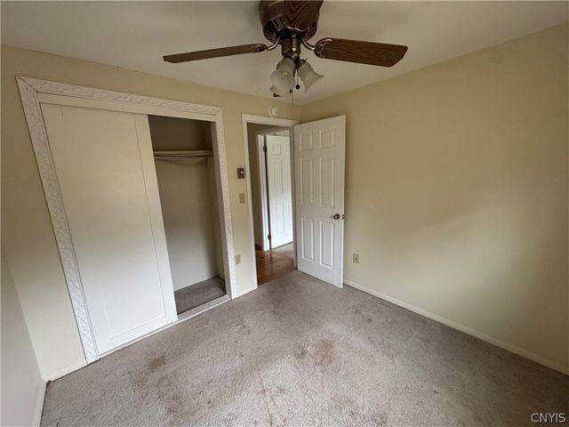 4748 Haverton Lane, Clay, NY 13090