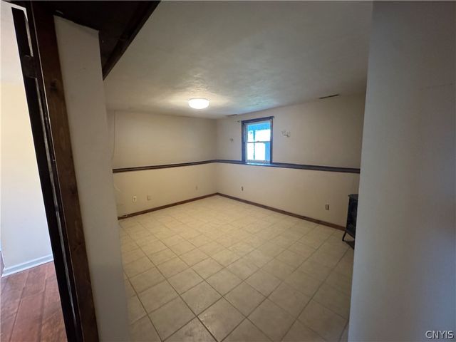 4748 Haverton Lane, Clay, NY 13090