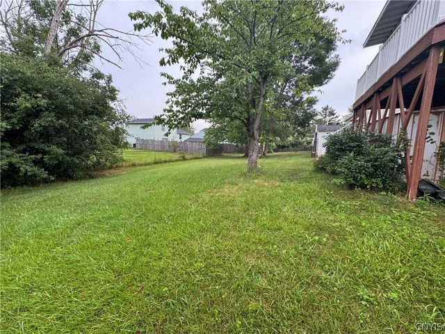 4748 Haverton Lane, Clay, NY 13090