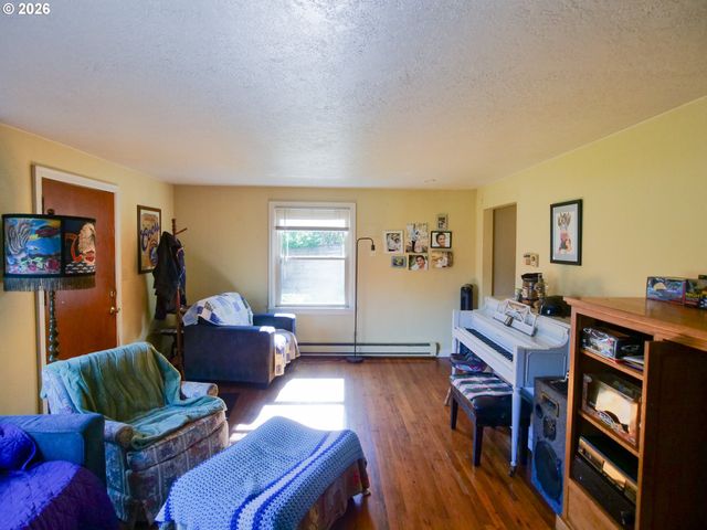 16421 Se WEBSTER Rd, Milwaukie, OR 97267