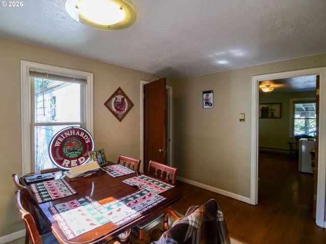 16421 Se WEBSTER Rd, Milwaukie, OR 97267