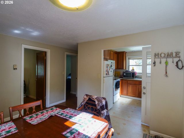 16421 Se WEBSTER Rd, Milwaukie, OR 97267