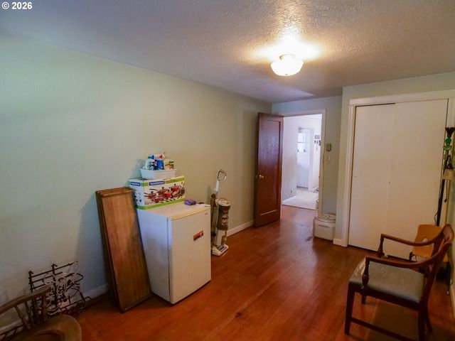 16421 Se WEBSTER Rd, Milwaukie, OR 97267