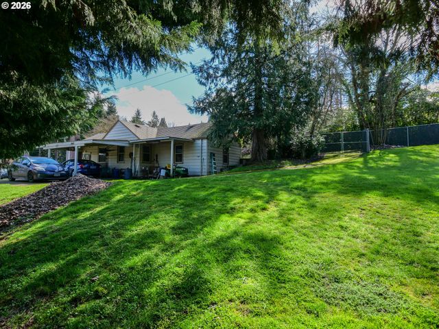 16421 Se WEBSTER Rd, Milwaukie, OR 97267