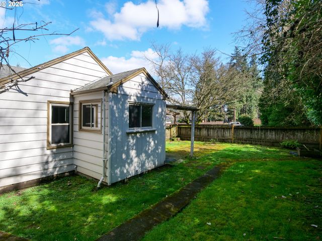 16421 Se WEBSTER Rd, Milwaukie, OR 97267