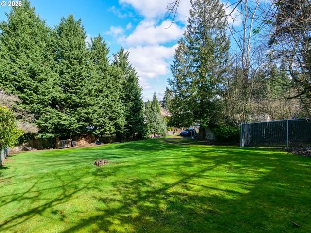 16421 Se WEBSTER Rd, Milwaukie, OR 97267