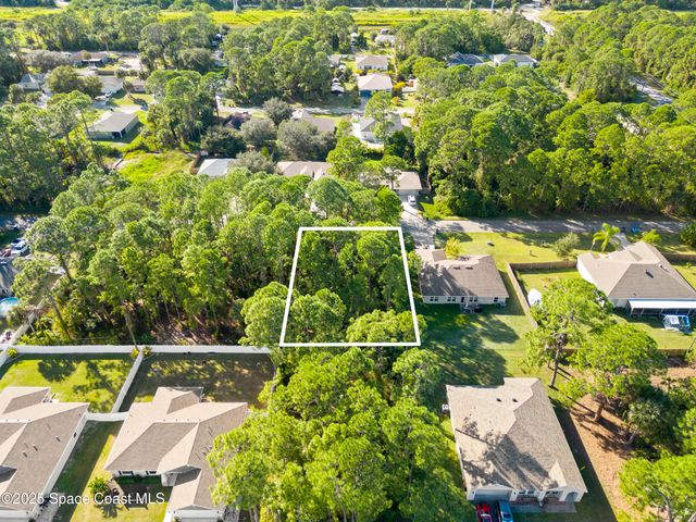 541 Darien Avenue SW, Palm Bay, FL 32908