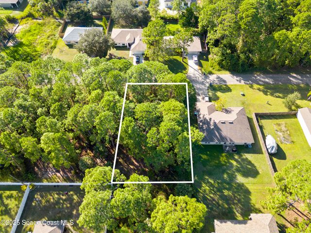 541 Darien Avenue SW, Palm Bay, FL 32908