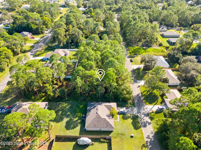 541 Darien Avenue SW, Palm Bay, FL 32908
