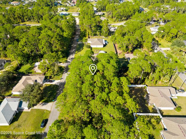 541 Darien Avenue SW, Palm Bay, FL 32908