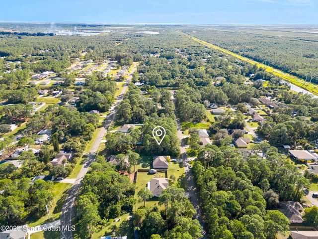 541 Darien Avenue SW, Palm Bay, FL 32908